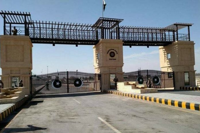 Pakistan shuts two major border crossings with Iran